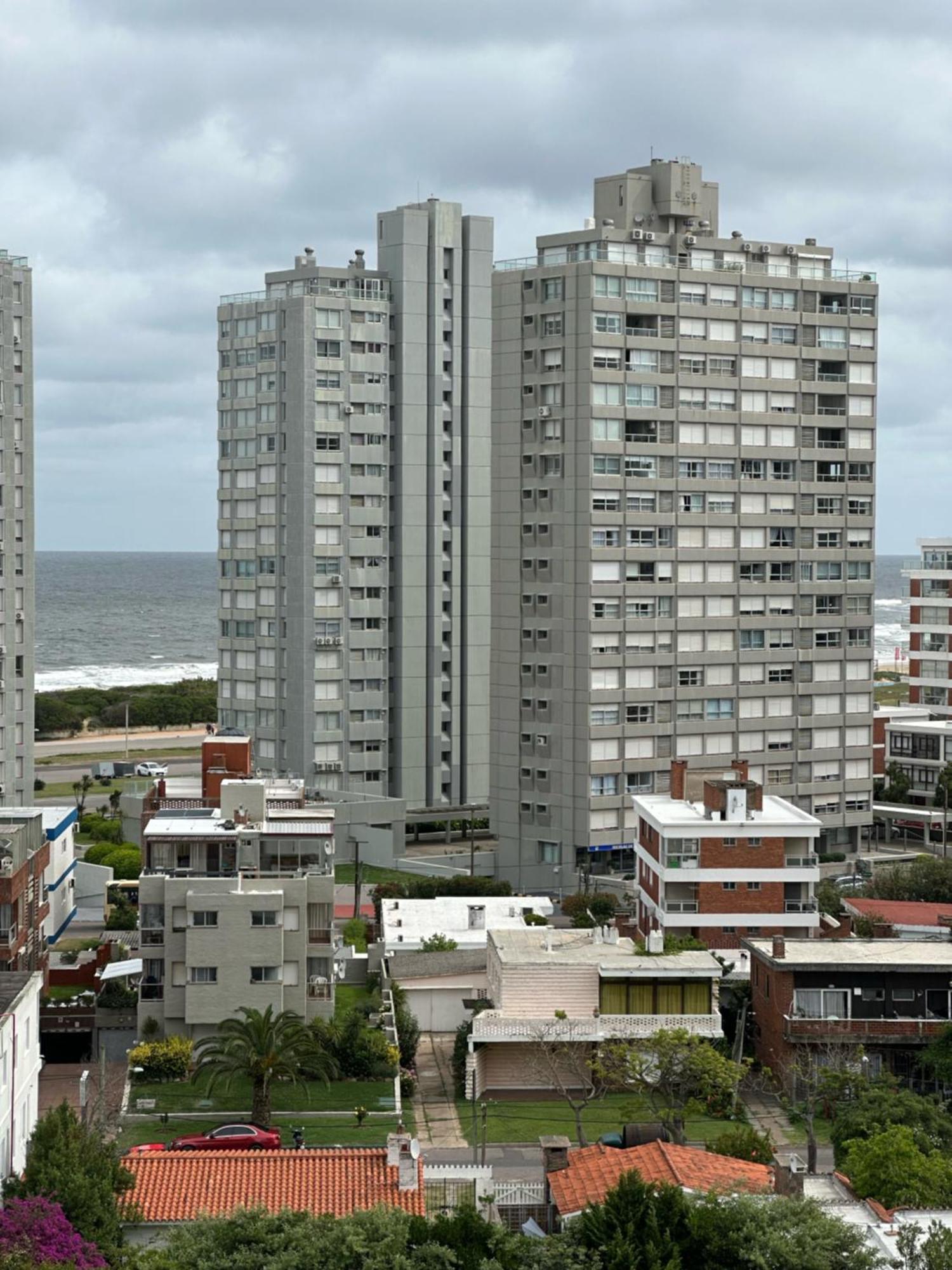 Hermoso Apartamento, Torre De Categoria Long Beach, En La Mejor Ubicacion De プンタ・デル・エステ エクステリア 写真